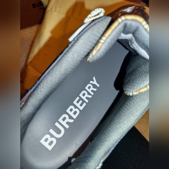 Burberry Arthur M Story Trainers - Picture 9 of 16